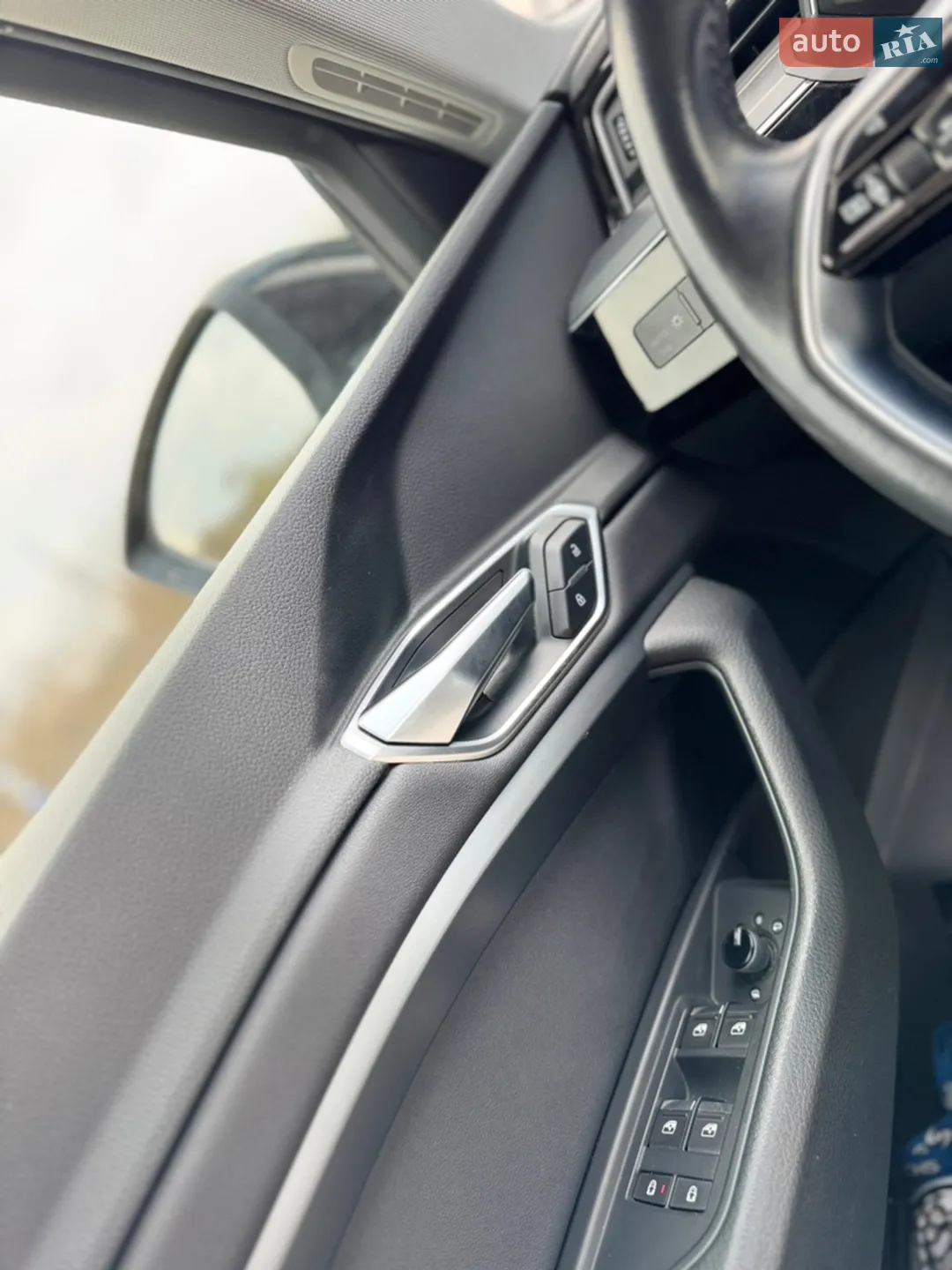 2019 Audi e-tron - мініатюра 21