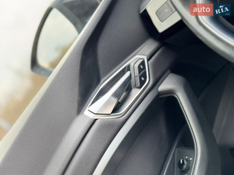 Внедорожник / Кроссовер Audi e-tron 2019 в Львове