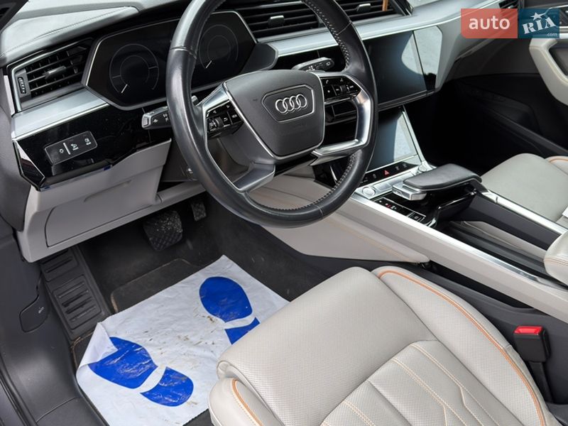 Позашляховик / Кросовер Audi e-tron 2019 в Івано-Франківську фото 13 Позашляховик / Кросовер Audi e-tron 2019 в Івано-Франківську