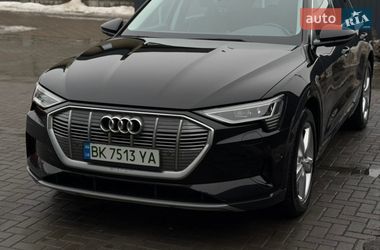 Позашляховик / Кросовер Audi e-tron 2019 в Рівному