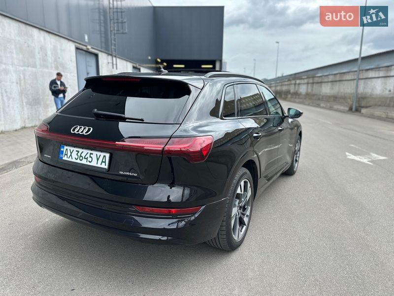 Внедорожник / Кроссовер Audi e-tron 2021 в Киеве