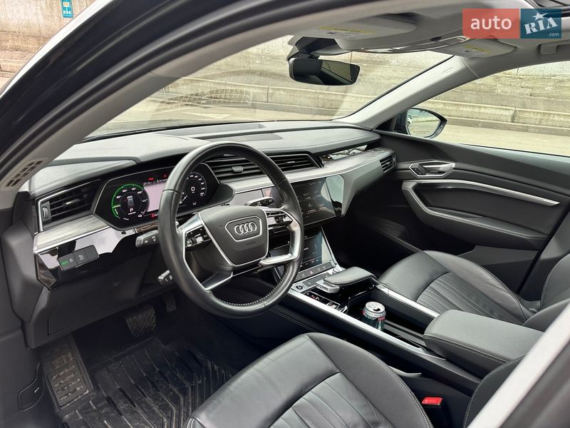 Внедорожник / Кроссовер Audi e-tron 2021 в Киеве