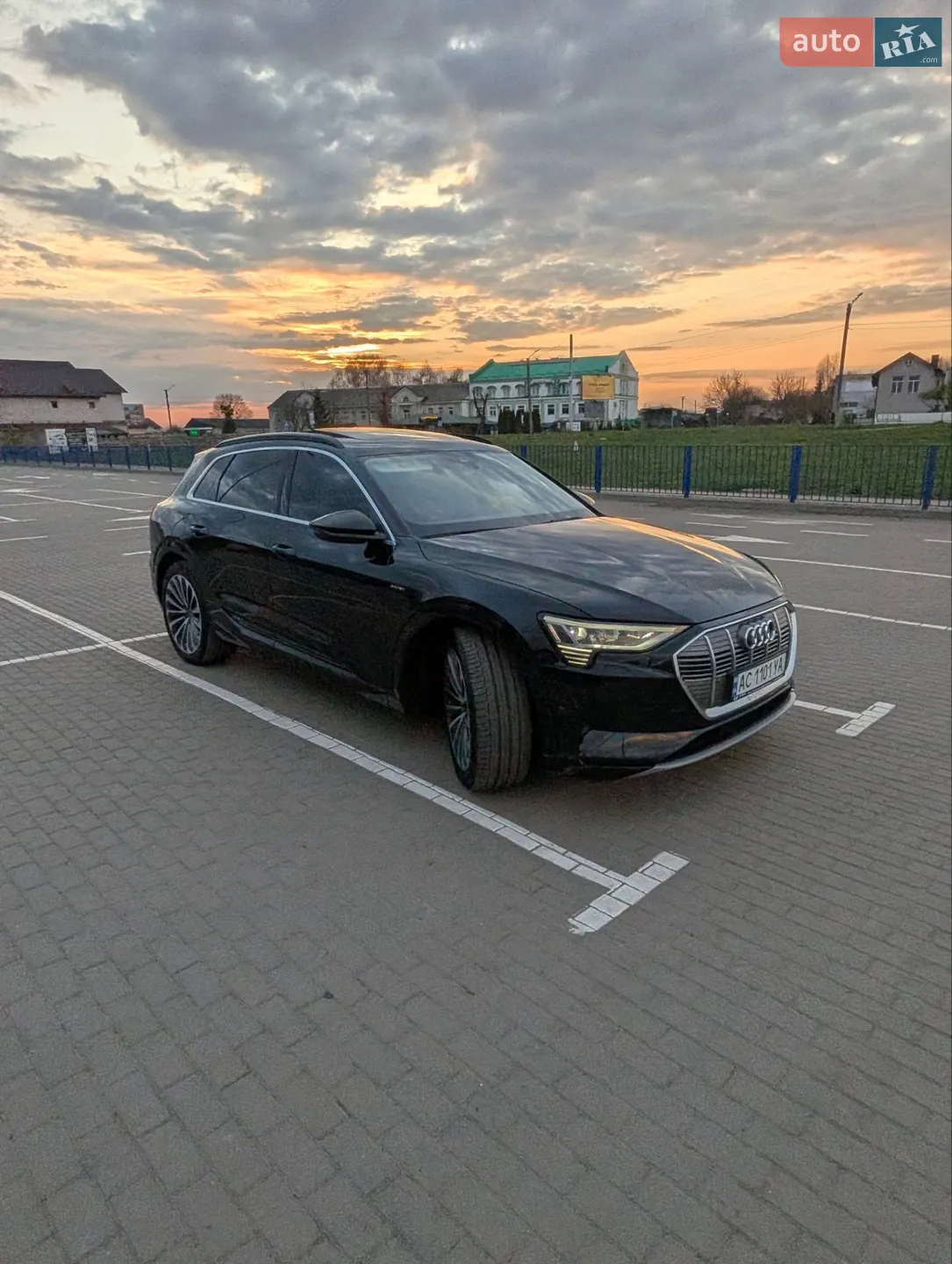 2020 Audi e-tron - мініатюра 8