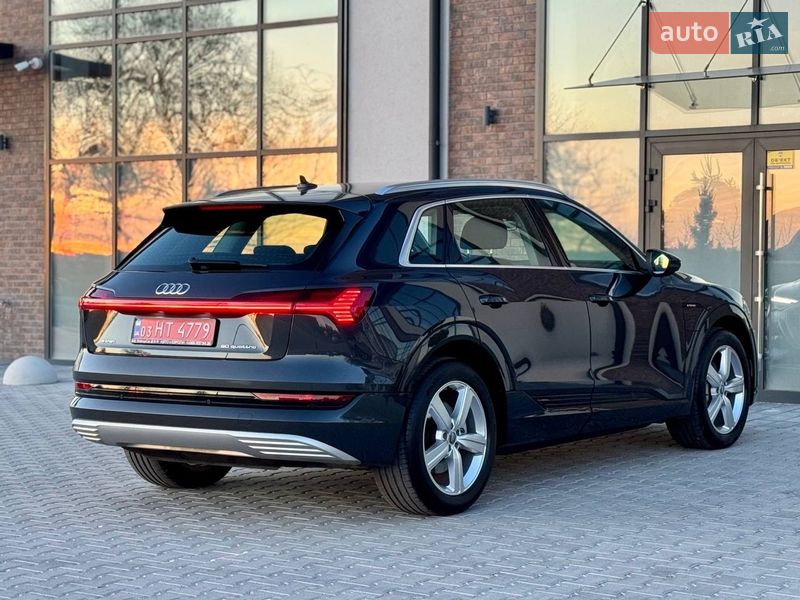 Внедорожник / Кроссовер Audi e-tron 2020 в Киеве фото 4 Внедорожник / Кроссовер Audi e-tron 2020 в Киеве