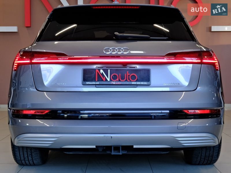 Внедорожник / Кроссовер Audi e-tron 2020 в Одессе