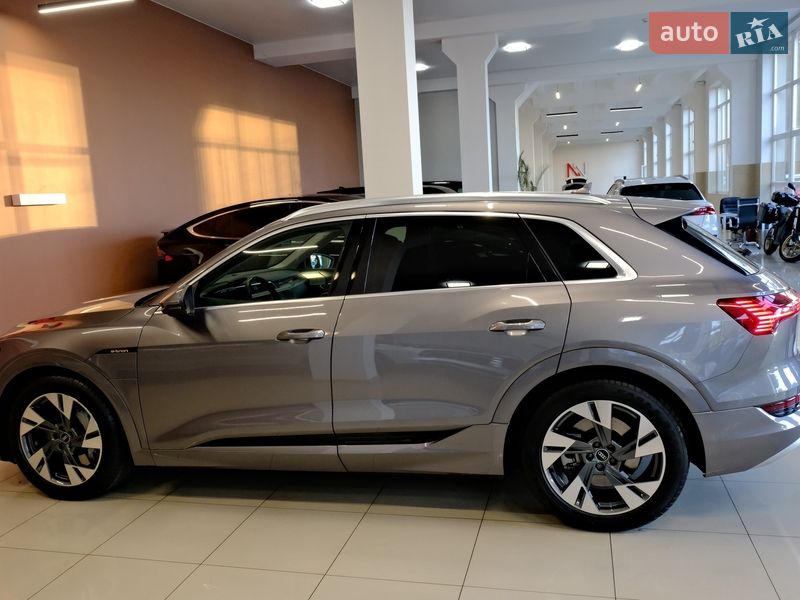Внедорожник / Кроссовер Audi e-tron 2020 в Одессе