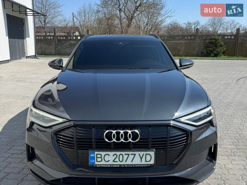 Внедорожник / Кроссовер Audi e-tron 2019 в Бориславе