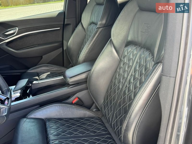 Внедорожник / Кроссовер Audi e-tron 2019 в Бориславе