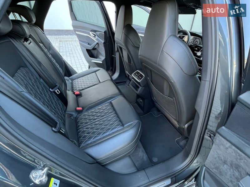 Внедорожник / Кроссовер Audi e-tron 2019 в Бориславе