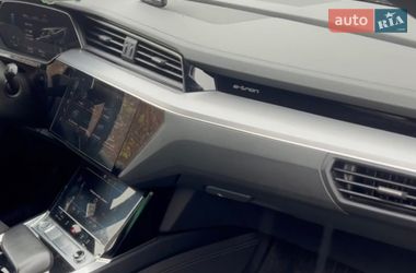 Внедорожник / Кроссовер Audi e-tron 2019 в Сокале