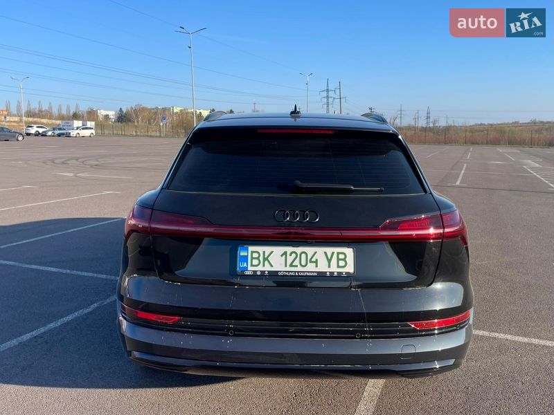 Внедорожник / Кроссовер Audi e-tron 2021 в Ровно фото 5 Внедорожник / Кроссовер Audi e-tron 2021 в Ровно