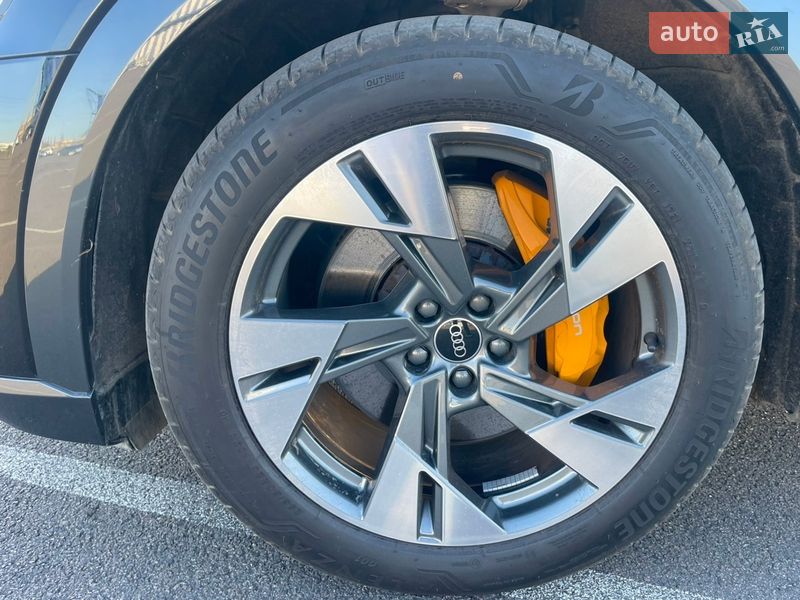 Внедорожник / Кроссовер Audi e-tron 2021 в Ровно фото 16 Внедорожник / Кроссовер Audi e-tron 2021 в Ровно