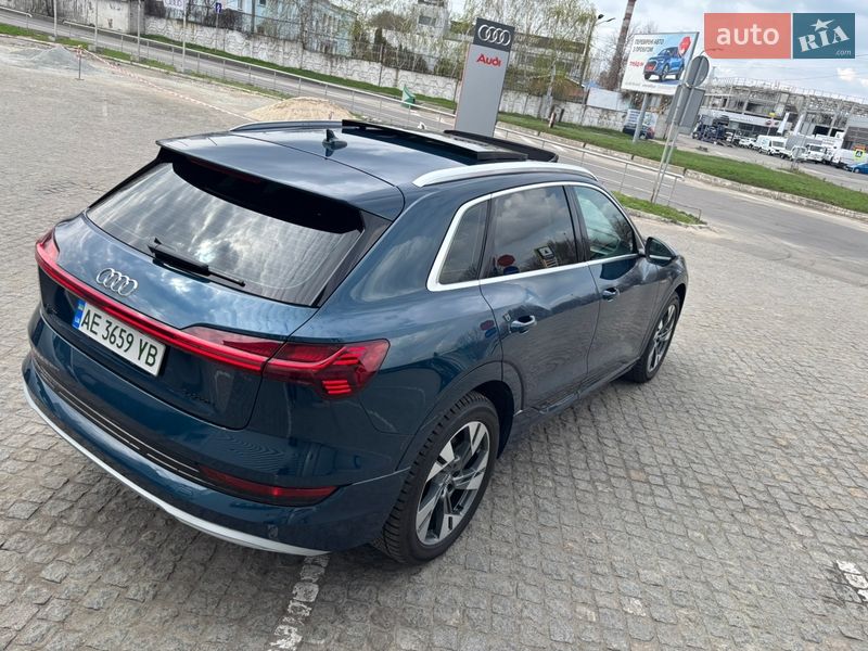 Внедорожник / Кроссовер Audi e-tron 2019 в Днепре