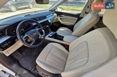 Внедорожник / Кроссовер Audi e-tron 2020 в Киеве