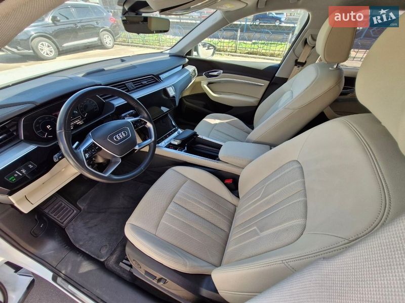 Внедорожник / Кроссовер Audi e-tron 2020 в Киеве