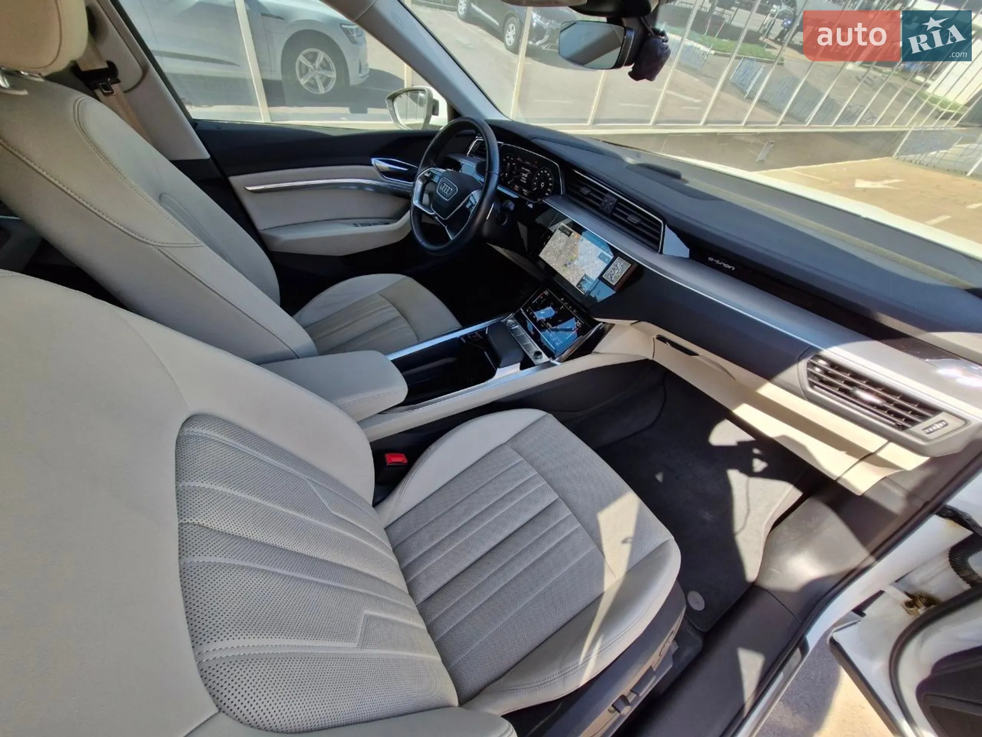 2020 Audi e-tron - мініатюра 15