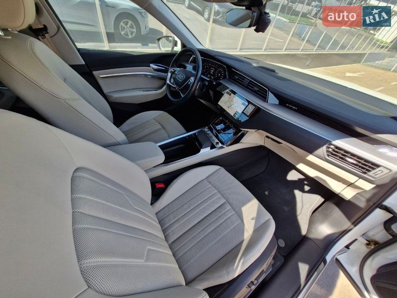 Внедорожник / Кроссовер Audi e-tron 2020 в Киеве