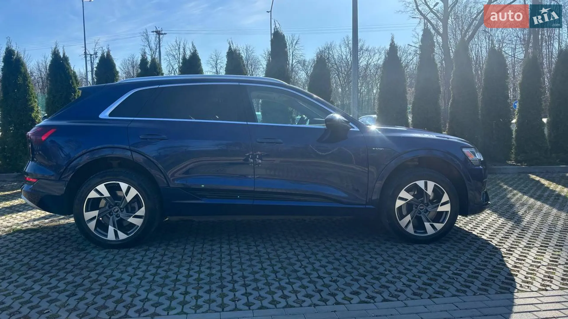 2020 Audi e-tron - мініатюра 3