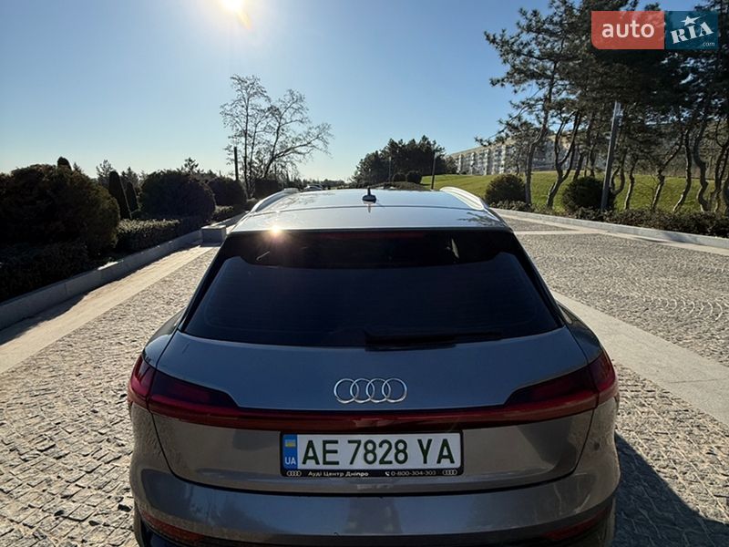 Внедорожник / Кроссовер Audi e-tron 2019 в Днепре