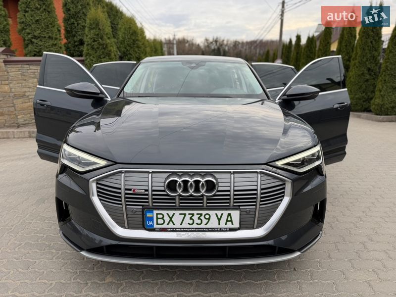 Внедорожник / Кроссовер Audi e-tron 2022 в Хмельницком