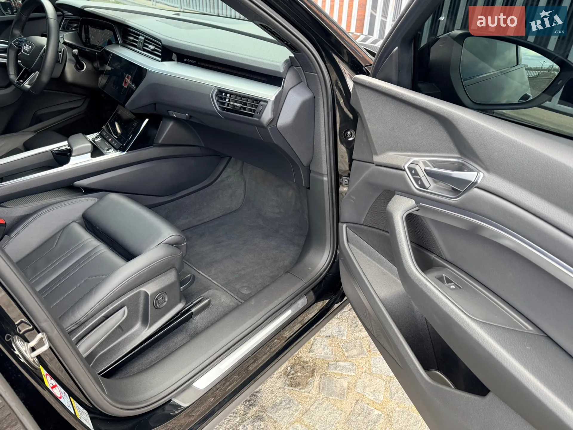 2022 Audi e-tron - мініатюра 19
