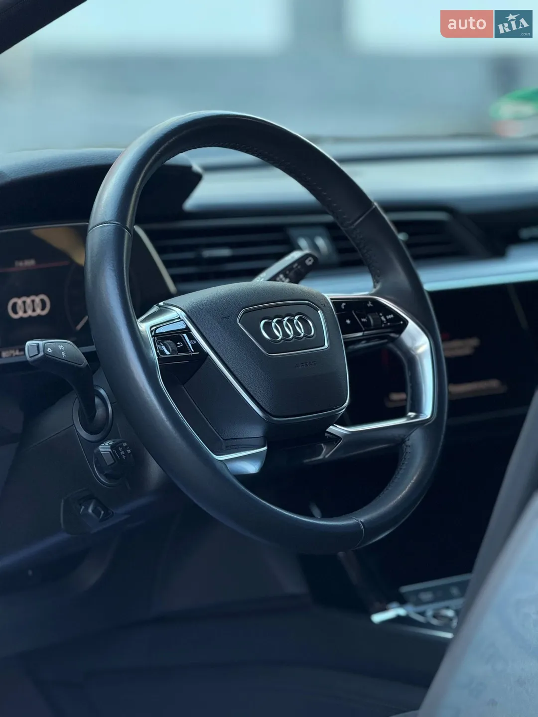 2020 Audi e-tron - мініатюра 15