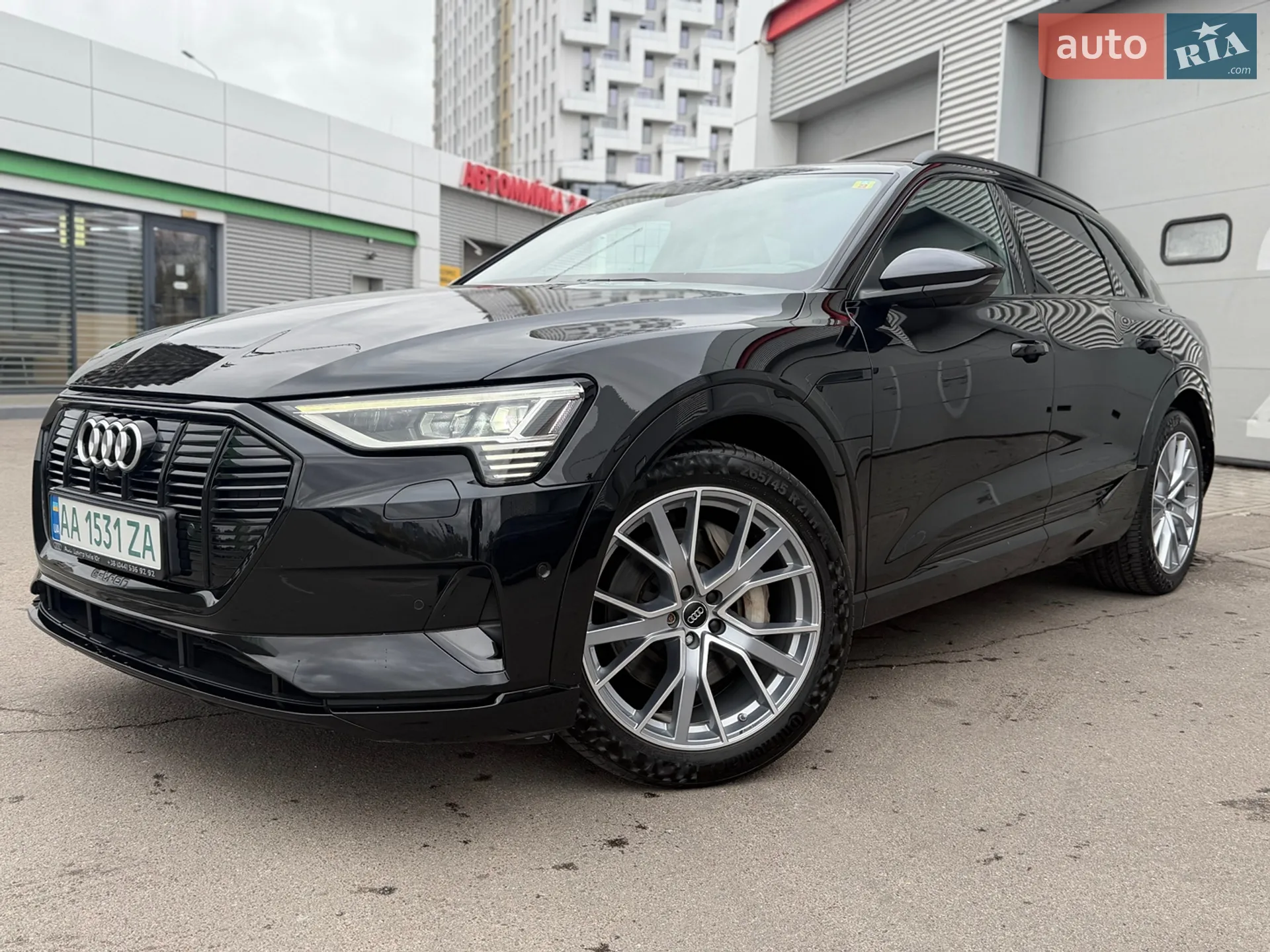 2019 Audi e-tron - мініатюра 3
