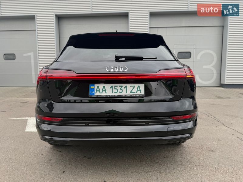 Внедорожник / Кроссовер Audi e-tron 2019 в Киеве