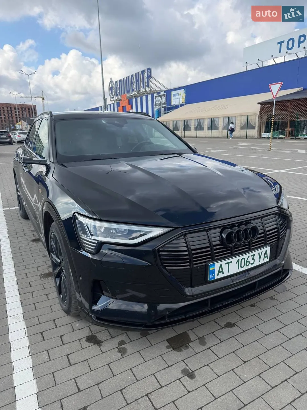 2020 Audi e-tron - мініатюра 5