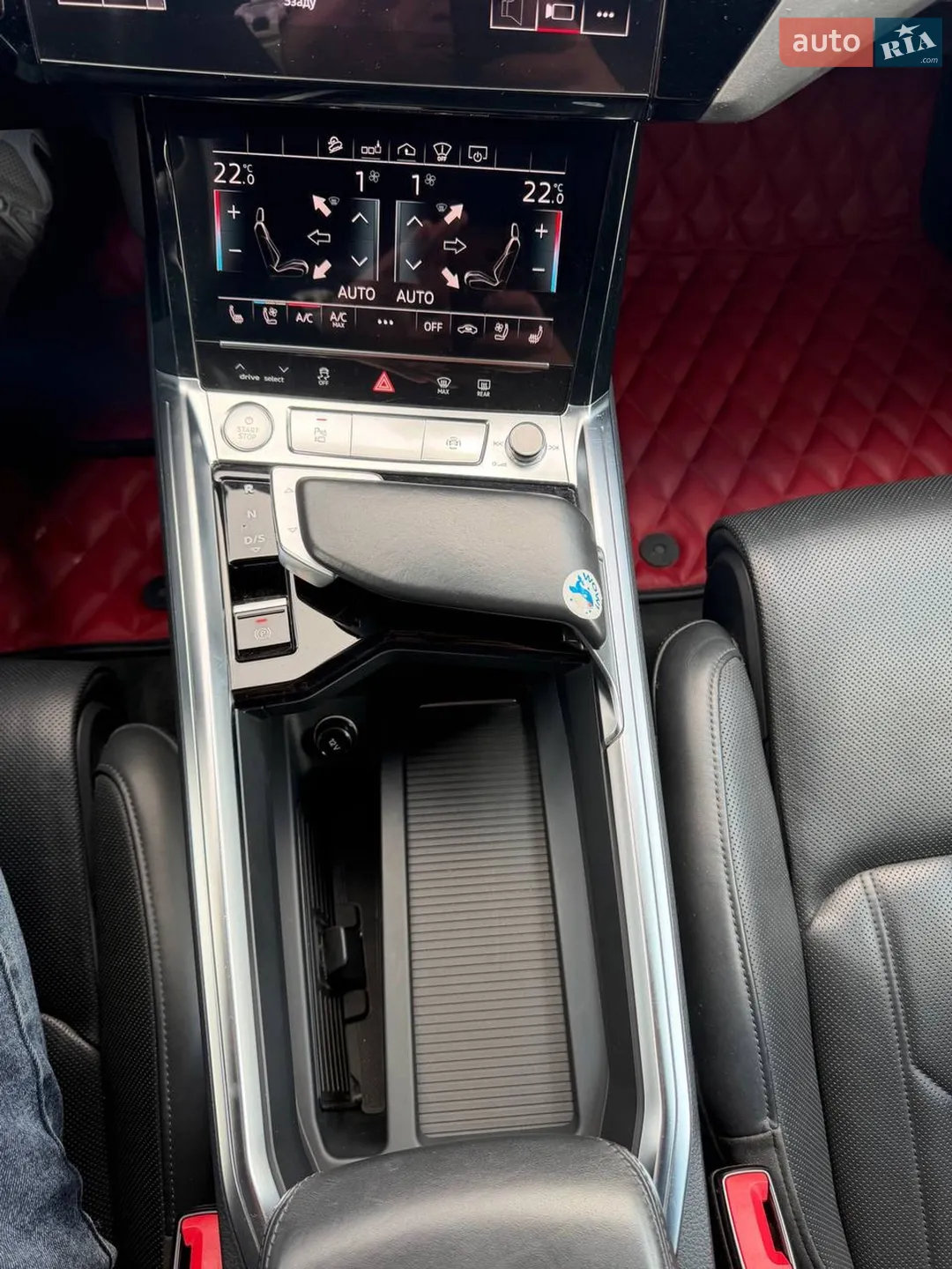 2020 Audi e-tron - мініатюра 19