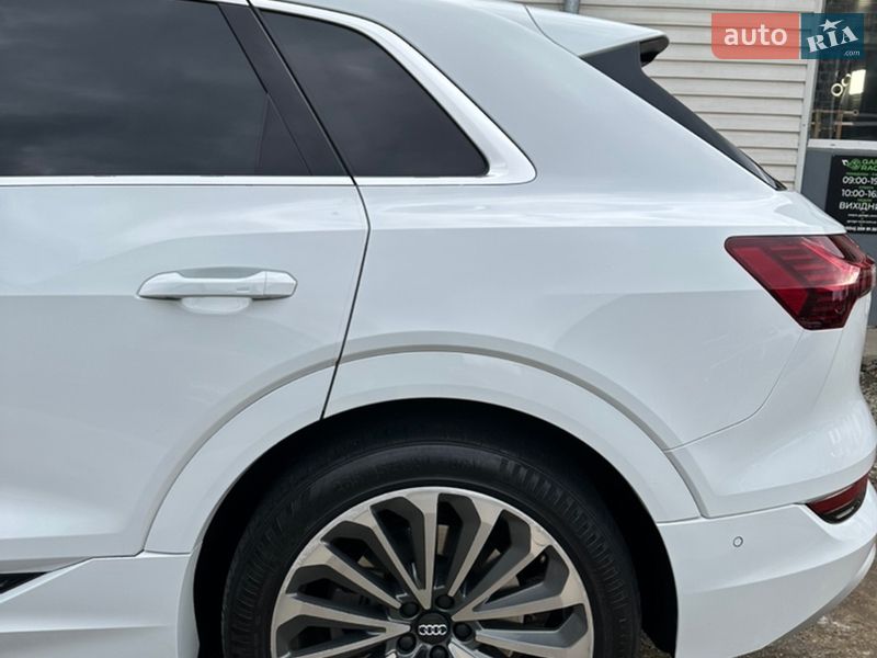 Позашляховик / Кросовер Audi e-tron 2019 в Івано-Франківську