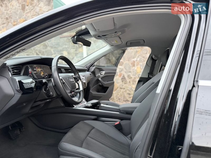Внедорожник / Кроссовер Audi e-tron 2022 в Хмельницком