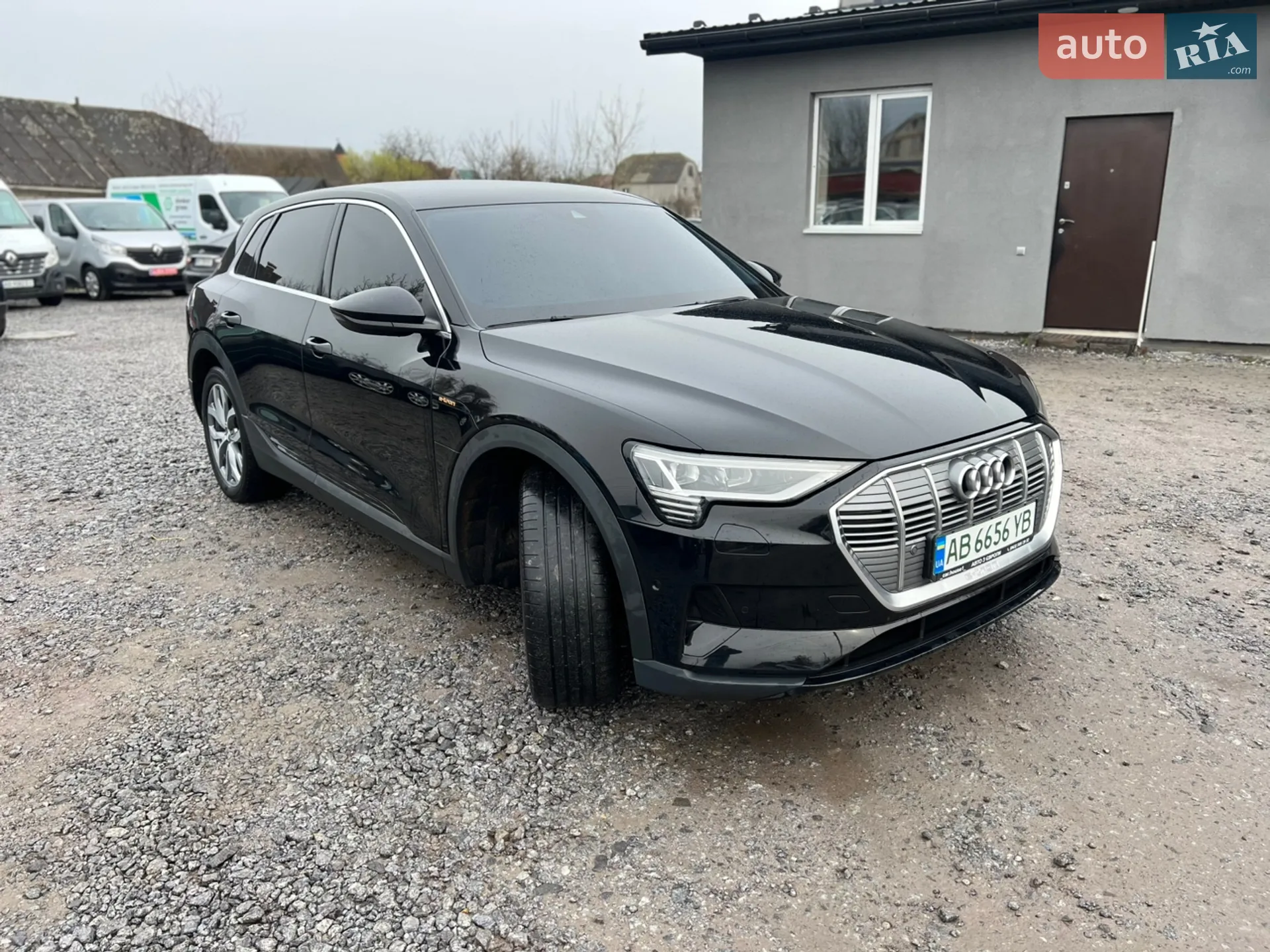 2020 Audi e-tron - мініатюра 2