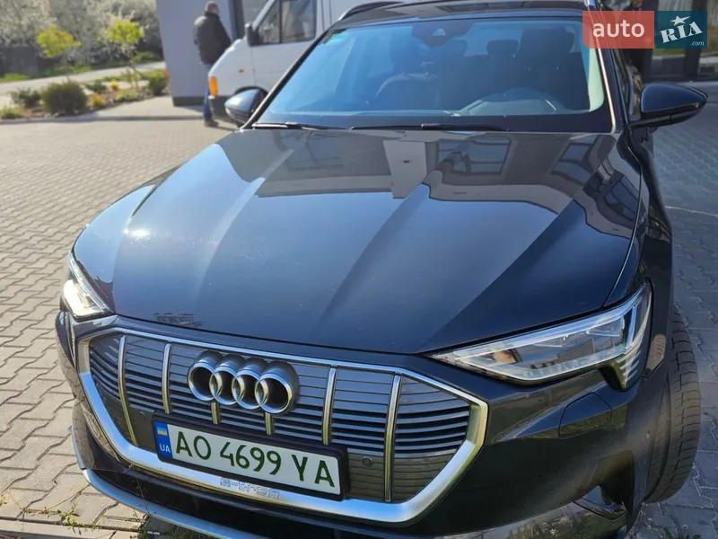 Audi e-tron