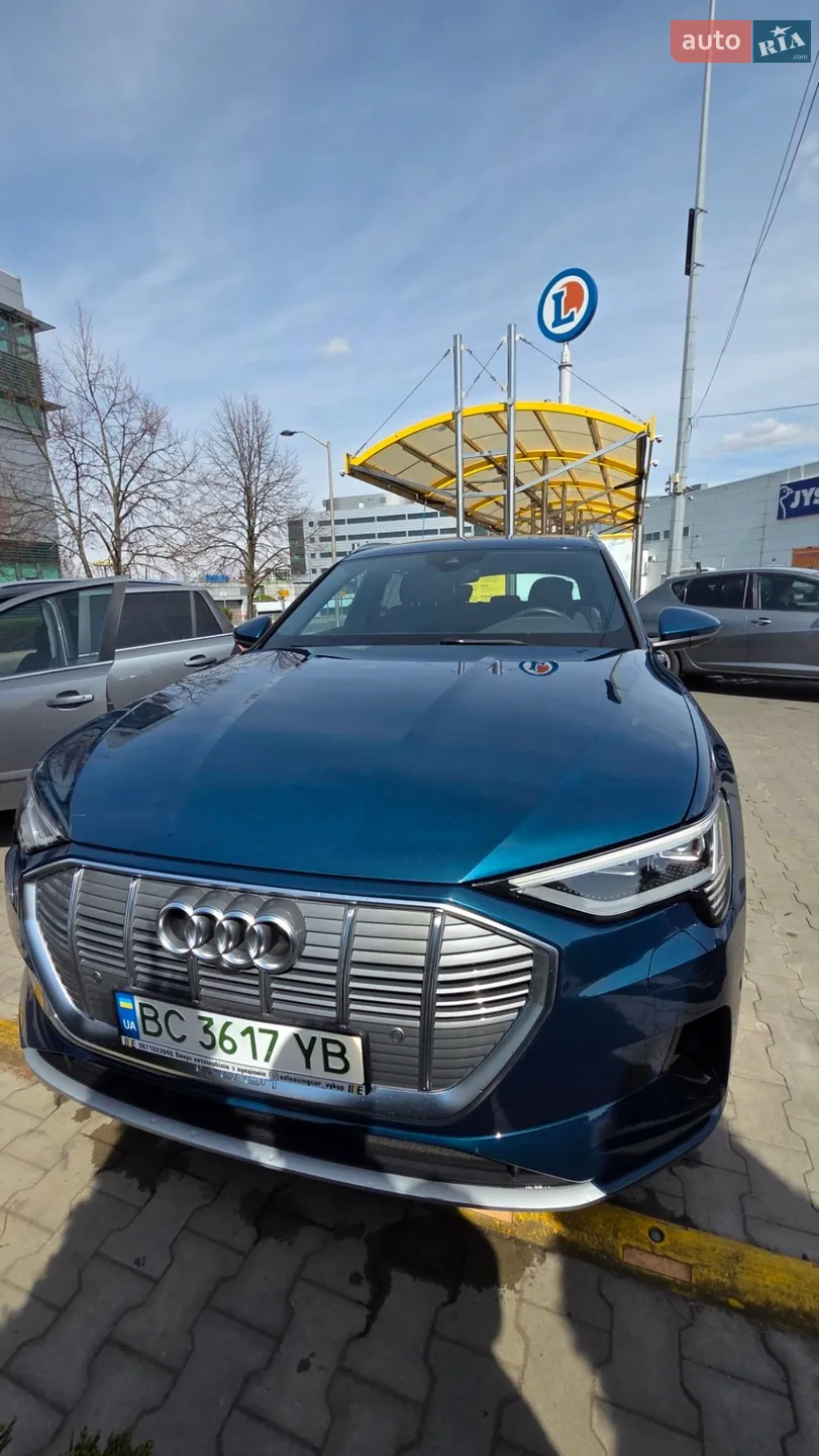 2019 Audi e-tron - мініатюра 2