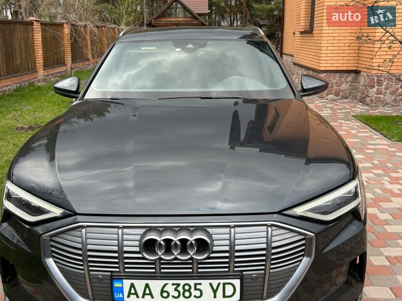 Внедорожник / Кроссовер Audi e-tron 2019 в Киеве фото Внедорожник / Кроссовер Audi e-tron 2019 в Киеве