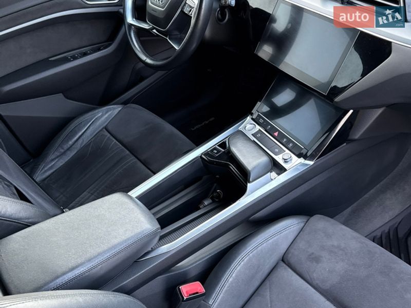 Позашляховик / Кросовер Audi e-tron 2019 в Дрогобичі фото 27 Позашляховик / Кросовер Audi e-tron 2019 в Дрогобичі