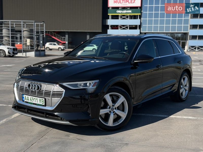 Внедорожник / Кроссовер Audi e-tron 2019 в Киеве