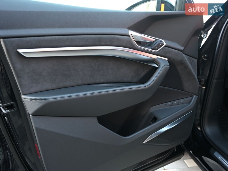 Позашляховик / Кросовер Audi e-tron 2021 в Львові фото 9 Позашляховик / Кросовер Audi e-tron 2021 в Львові