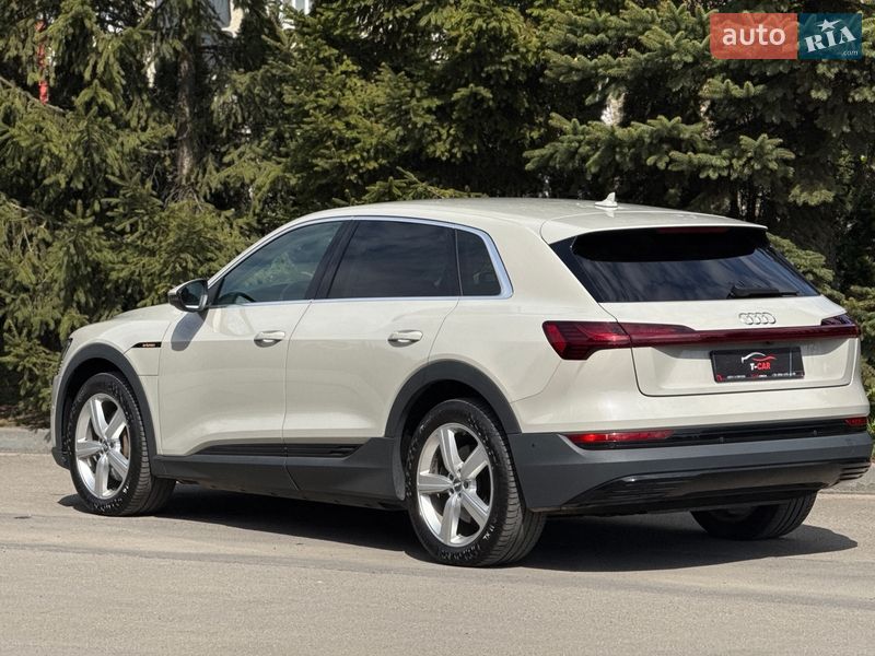 Внедорожник / Кроссовер Audi e-tron 2020 в Тернополе