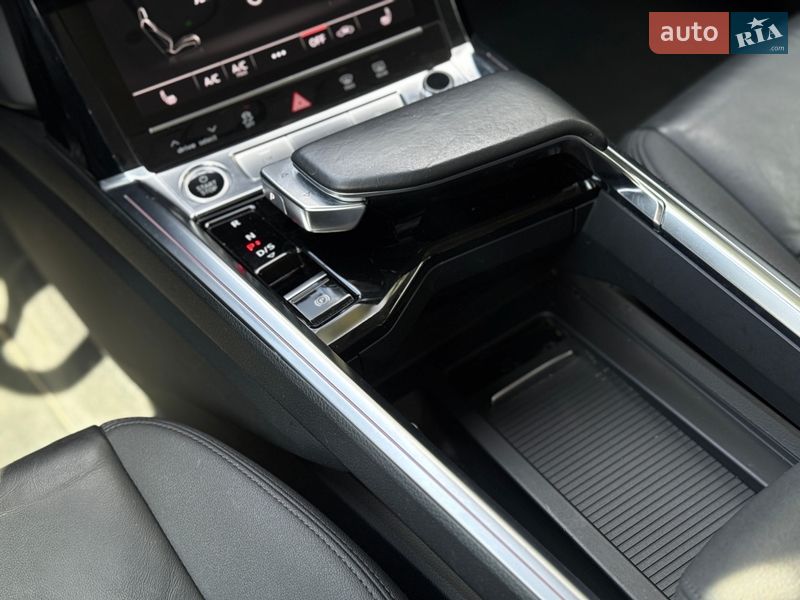 Внедорожник / Кроссовер Audi e-tron 2020 в Тернополе