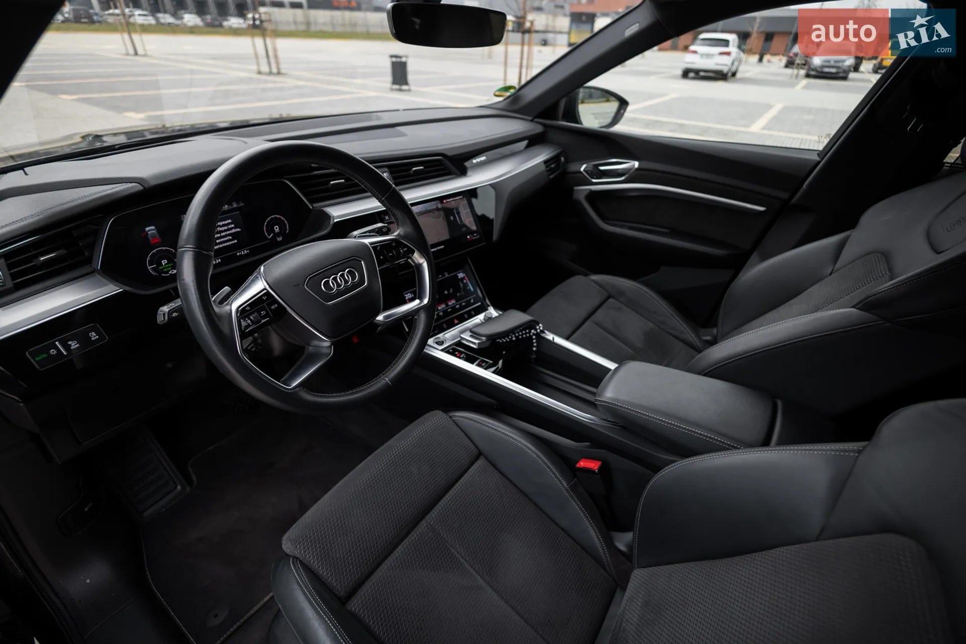 2021 Audi e-tron - мініатюра 21