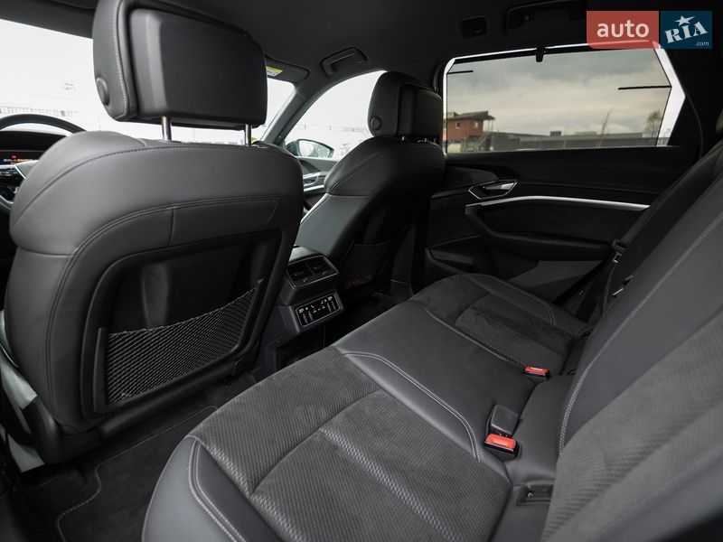 Позашляховик / Кросовер Audi e-tron 2021 в Львові