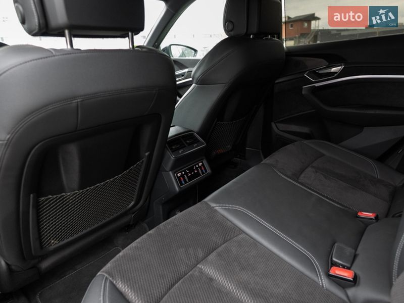Позашляховик / Кросовер Audi e-tron 2021 в Львові
