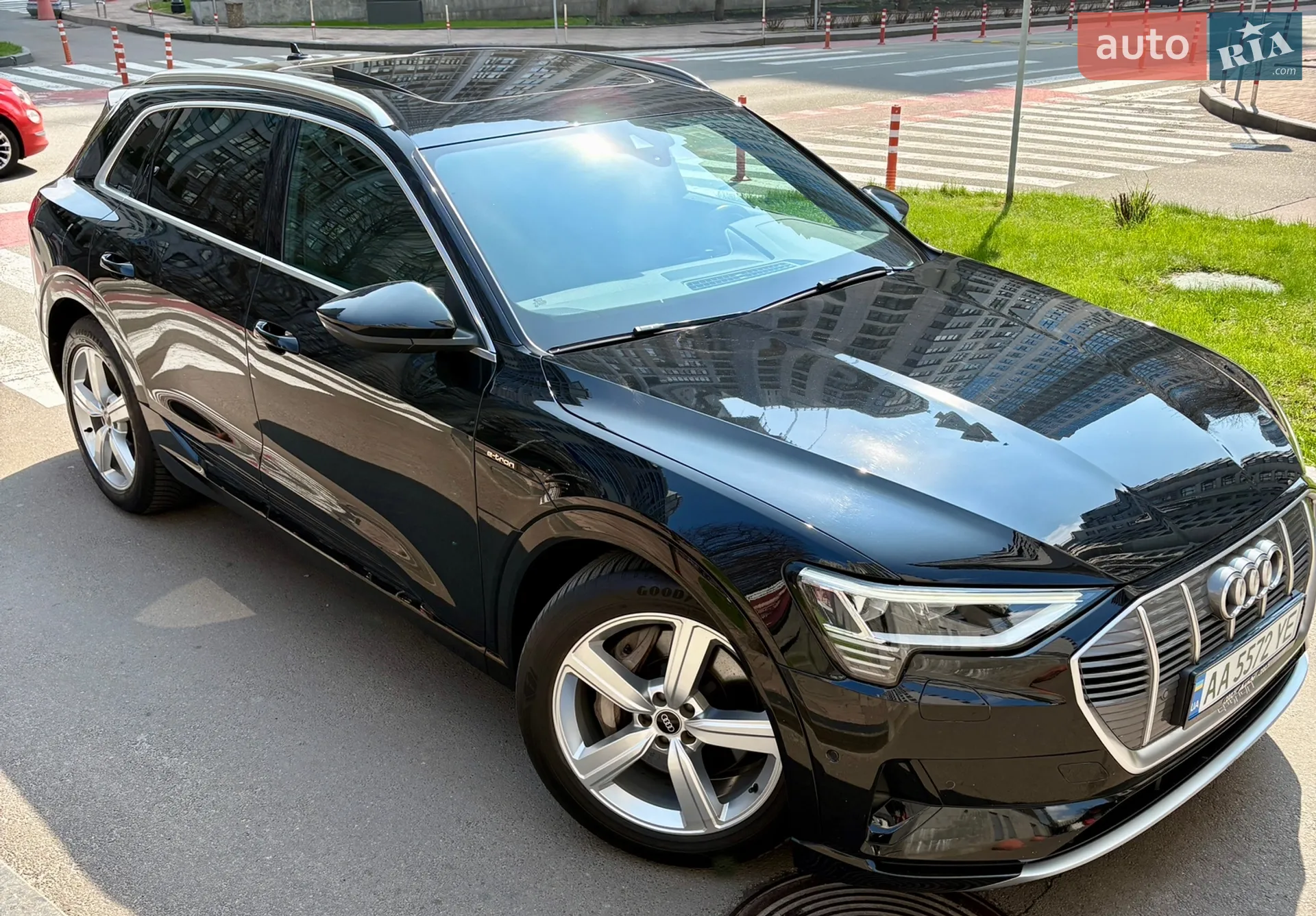 2020 Audi e-tron - мініатюра 7