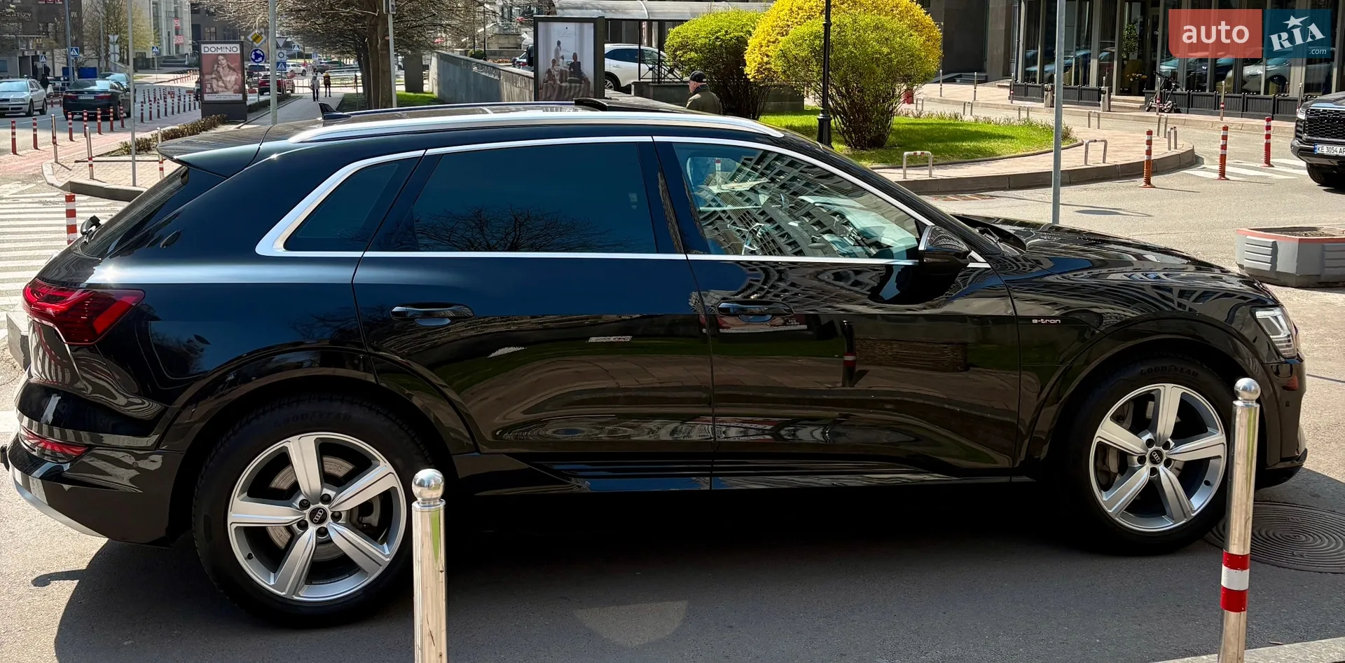 2020 Audi e-tron - мініатюра 9