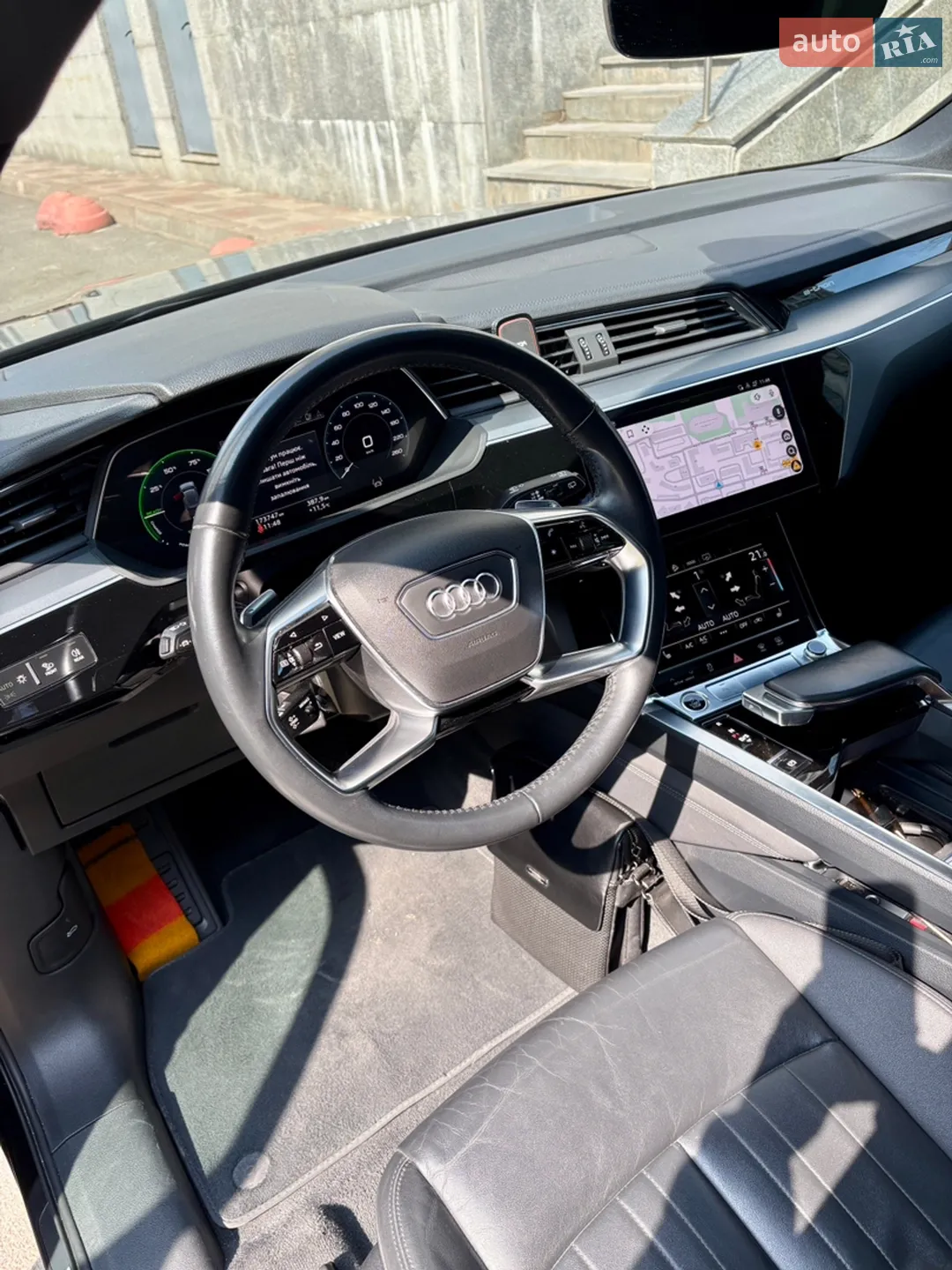 2020 Audi e-tron - мініатюра 28