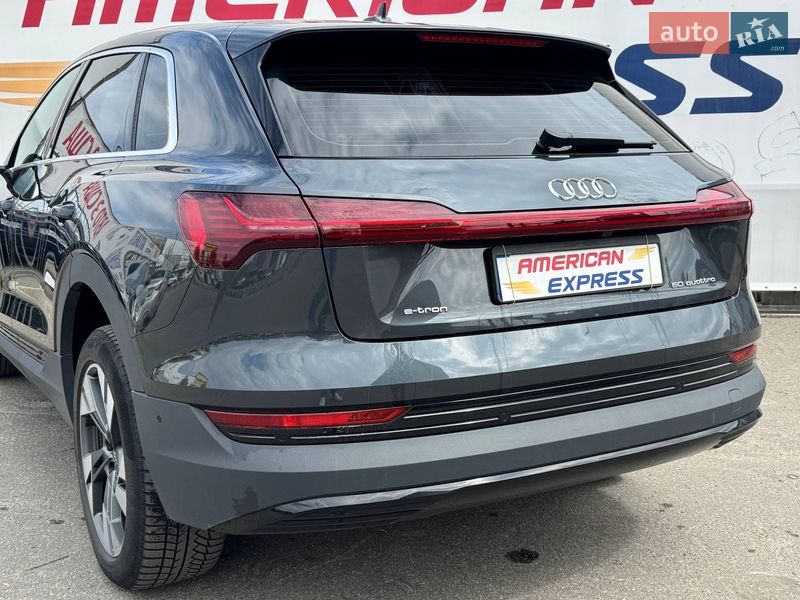 Внедорожник / Кроссовер Audi e-tron 2022 в Киеве