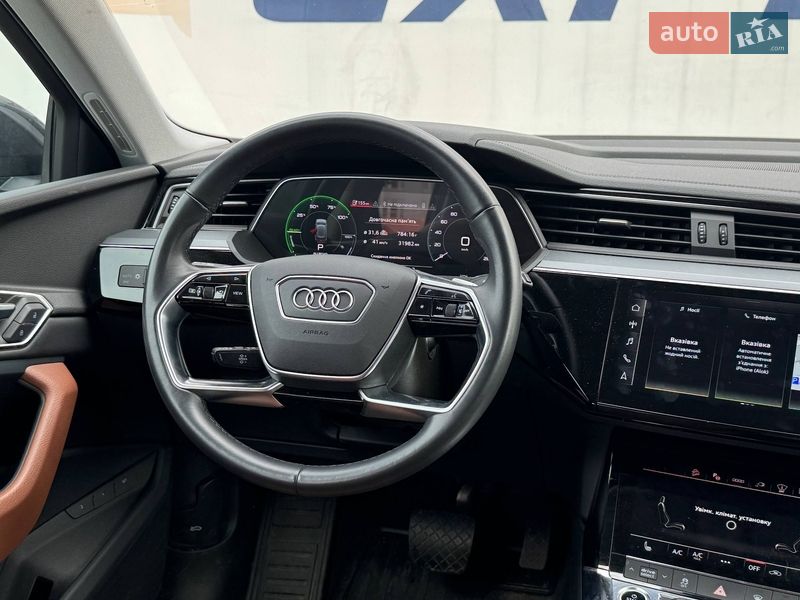 Внедорожник / Кроссовер Audi e-tron 2022 в Киеве