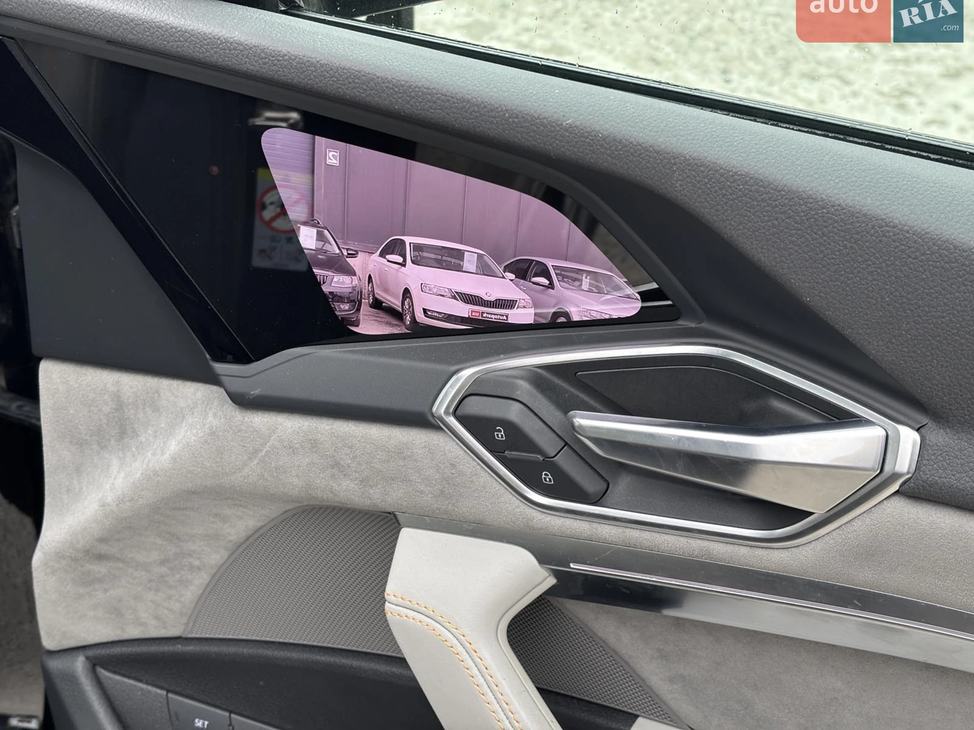 2021 Audi e-tron - мініатюра 46